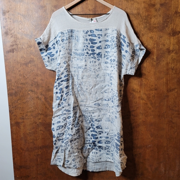 lugo Dresses & Skirts - Lungo Italian linen blue and cream dress with coarse knit bodice dolman